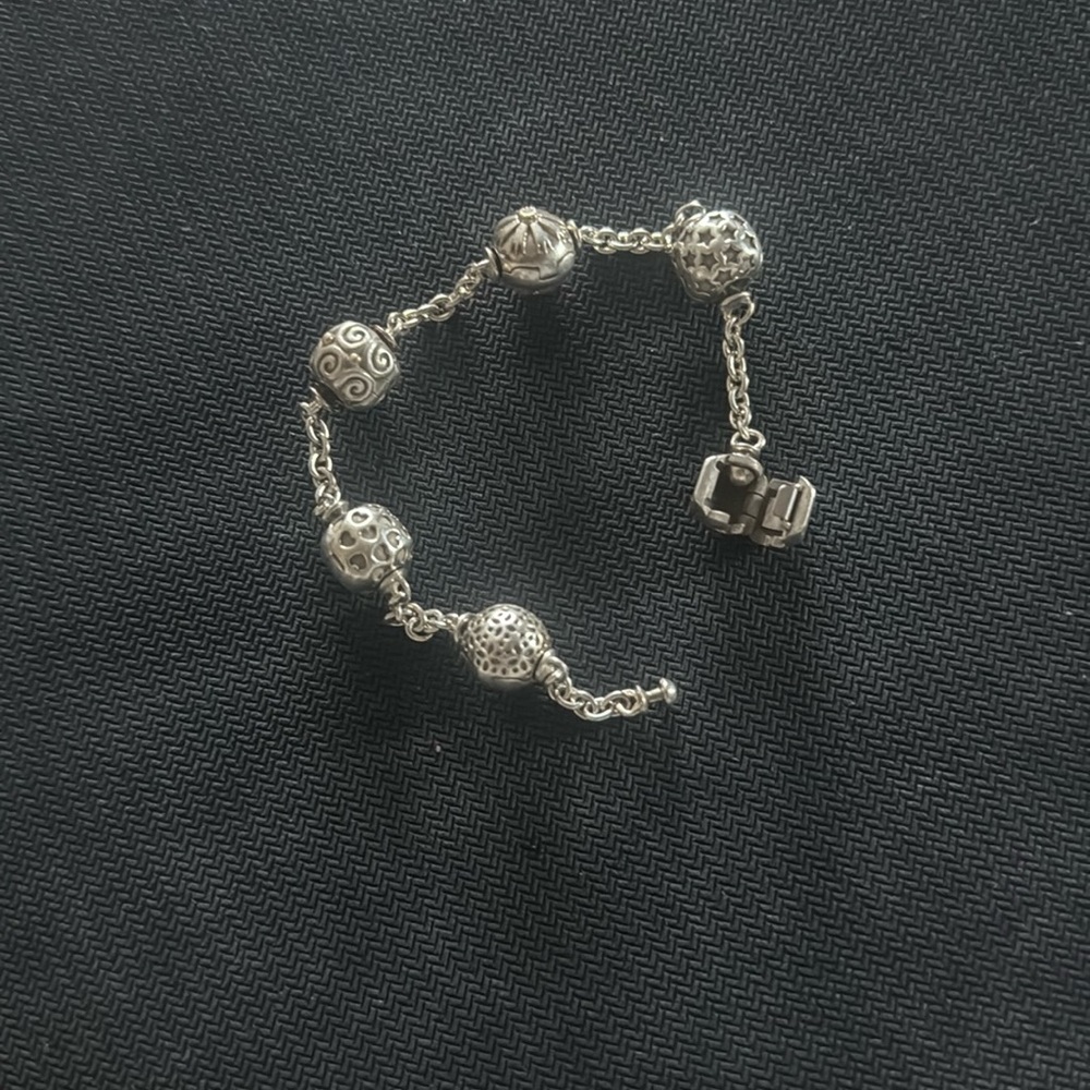 Pandora 5 Moments of Life Bracelet with 5 Charms